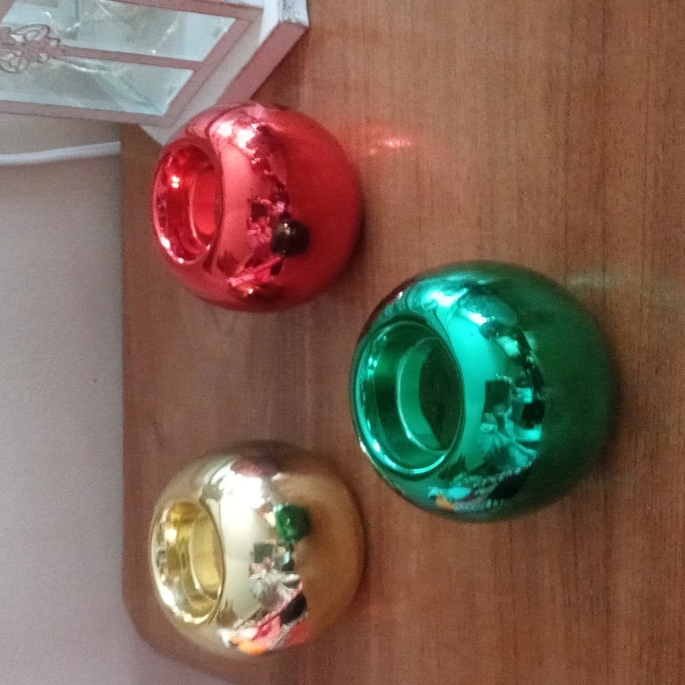 LAST CHANCE Metallic colored candle holders
